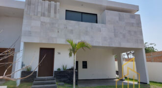 Hermosa Casa en Punta Tiburón 