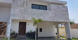 Hermosa Casa en Punta Tiburón 