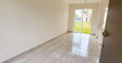 CASA EN VENTA CON ALBERCA EN PUENTE MORENO