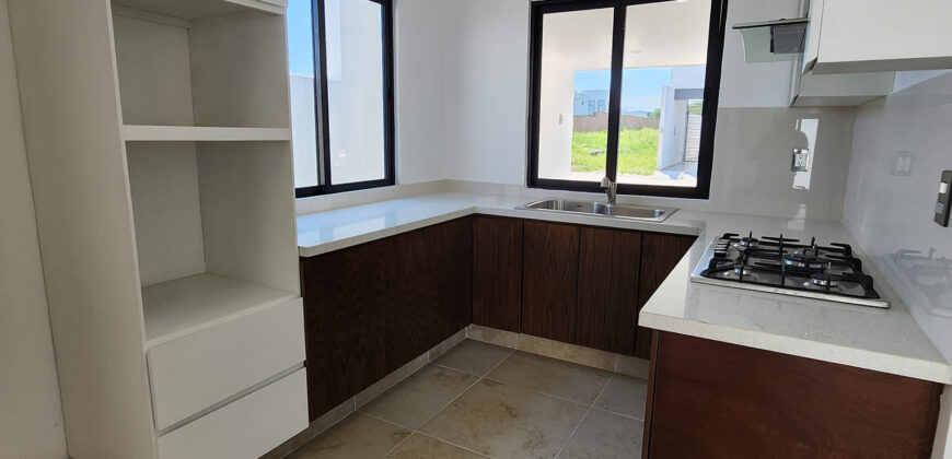 VENTA DE HERMOSA CASA EN EL FRACC LOMAS RESIDENCIAL RIVRA VERACRUZANA