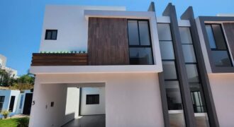 CONJUNTO HABITUAL DE 7 CASA EN FRACCIONAMIENTO LOMAS RESIDENCIAL