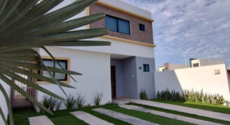 HERMOSA CASA EN LOMAS DE LA RIOJA