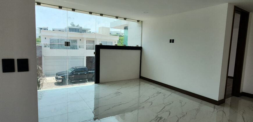 CASA EN  VENTA CON ESPETACULAR VISTA AL MAR ,EN RESIDENCIAL EL ANCLA