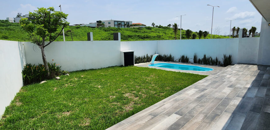 Casa Con Jardín Amplio ,Alberca y con RoofGarden con Vista Espectacular Al Mar 🌊