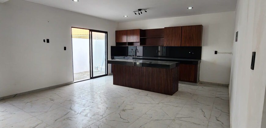 CASA EN VENTA EN EL SENDERO RECIDENCIAL