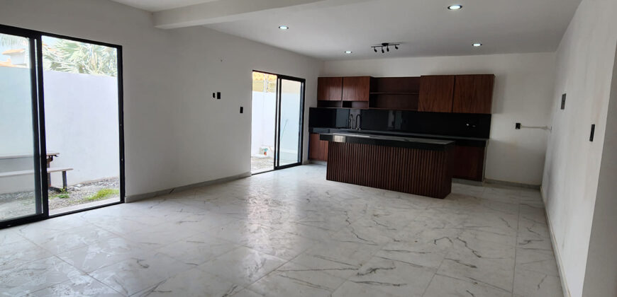 CASA EN VENTA EN EL SENDERO RECIDENCIAL