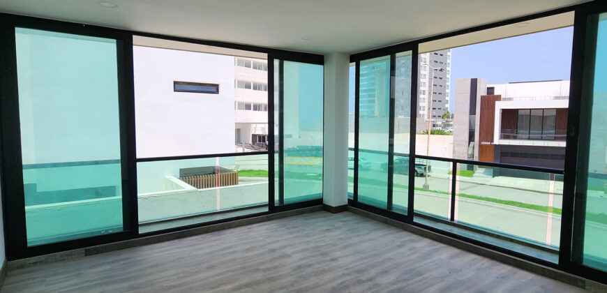 CASA EN  VENTA CON ESPETACULAR VISTA AL MAR ,EN RESIDENCIAL EL ANCLA