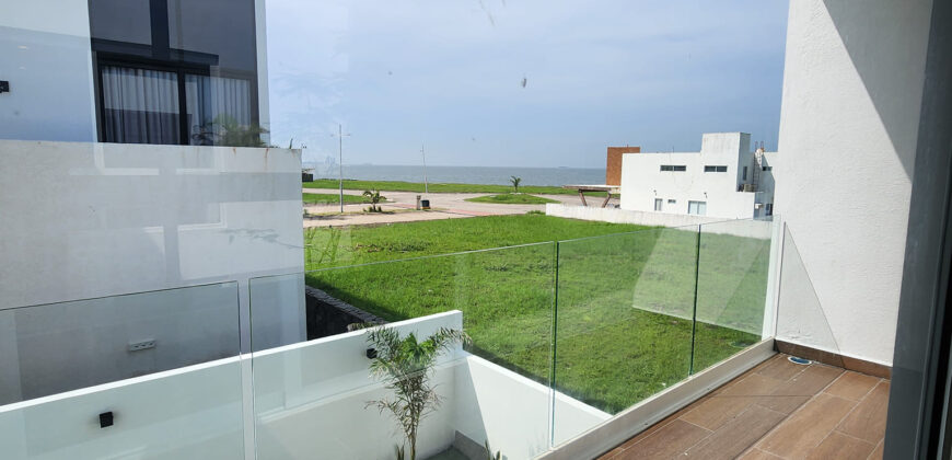 Casa 4 Recamaras , Alberca y RoofGarden con Vista al MaR