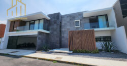 ESPECTACULAR RESIDENCIA EN VENTA con Doble Altura. Riviera Veracruzana