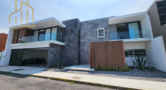 ESPECTACULAR RESIDENCIA EN VENTA con Doble Altura. Riviera Veracruzana