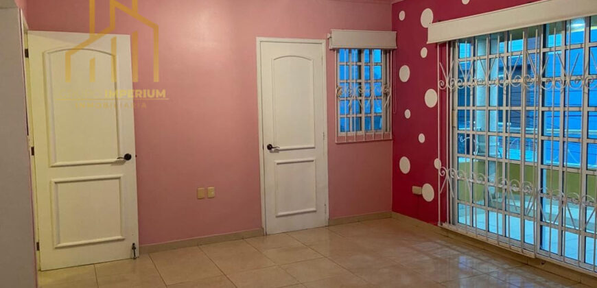 Casa en Venta con Recamara en planta baja Costa de Oro