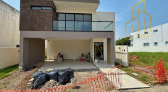 Hermosa Residencia en PUNTA TIBURON Laguna VII